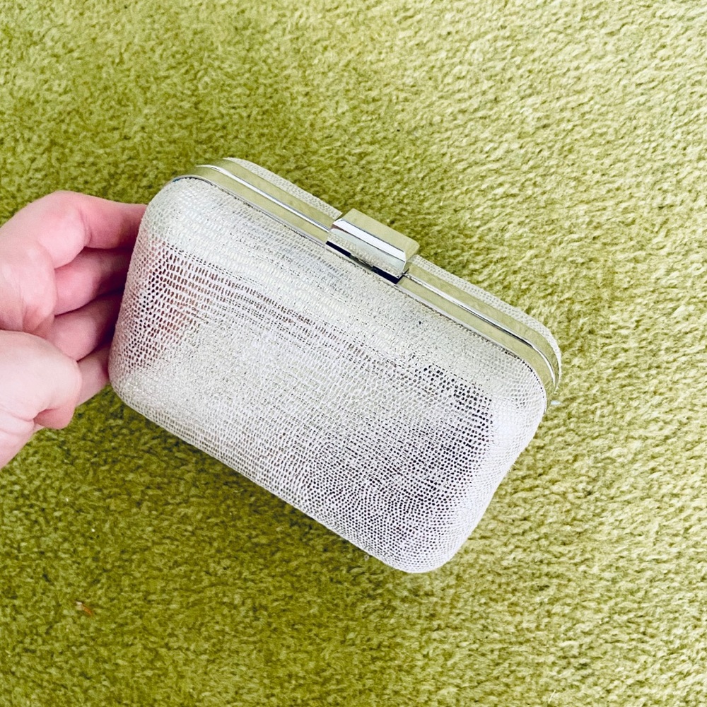 NWOT Lux Metallic Clutch